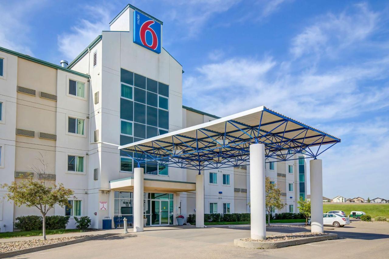 Motel 6-Grande Prairie, Ab Екстериор снимка